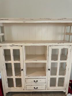 Beautiful distressed hutch/cabinet