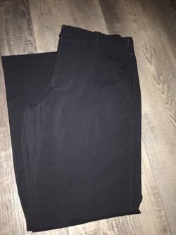 Boys size 8 brandnew black under armor pants .