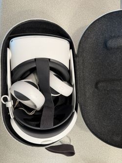 Meta Quest 2 Vr Headset (With Extended Battery Strap And Case)