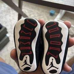 Baby Jordan 11 72-10’s Size 1c