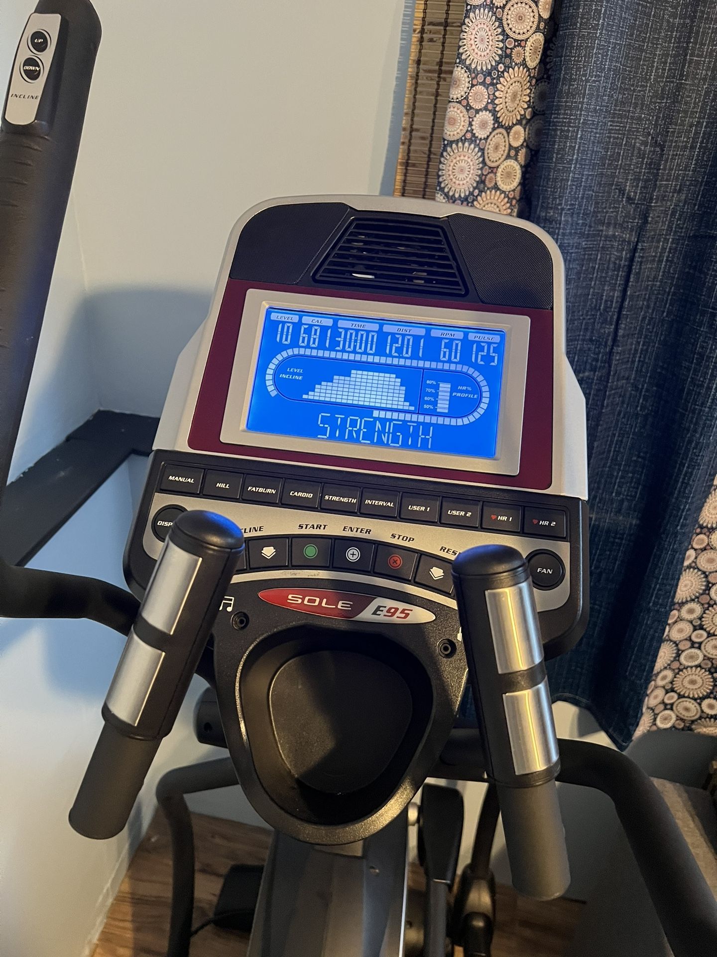 SOLE Fitness E95 Elliptical
