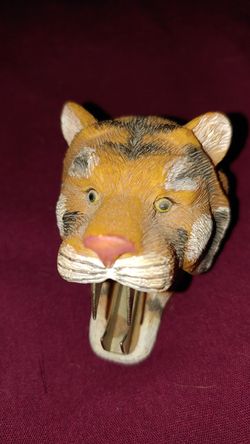 Tiger staple remover