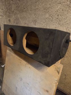 2 12s custom box new $350