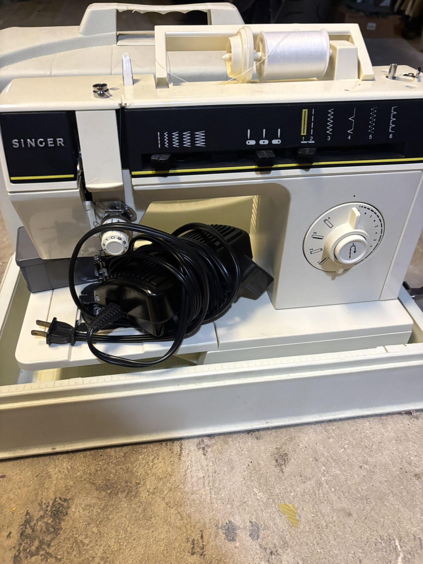 Singer Sewing machine 