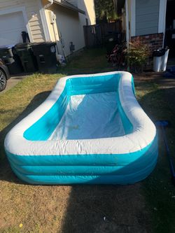 Inflatable pool