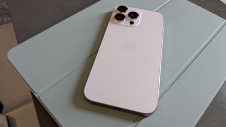 FS: IPhone 16 Pro Max (512GB)