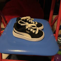 Black/ White Suede Pumas