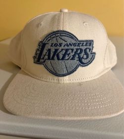 White New SnapBack Lakers hat