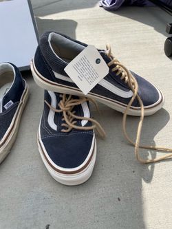 Old skool velvet vans