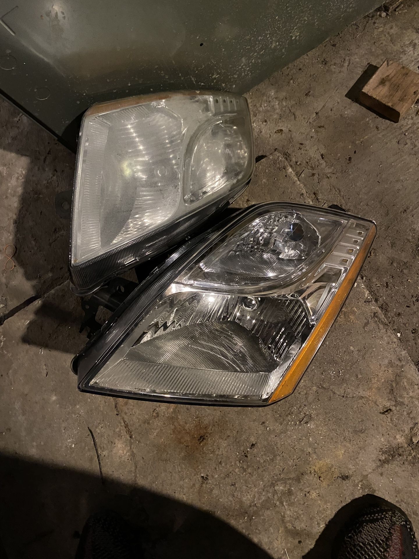 Nissan Sentra Headlights 08/2012