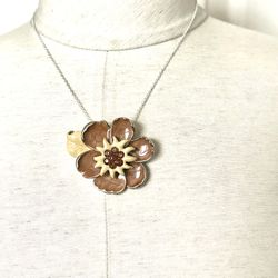 Brown Flower Pendant Necklace 