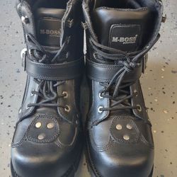 Boots/ Size 11 M/boss