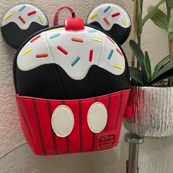 Exclusive Mickey Mouse Sprinkle Cupcake 