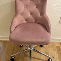 Pink Velvet Chair 