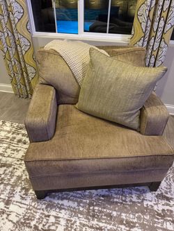 Ethan Allen Living Room Set
