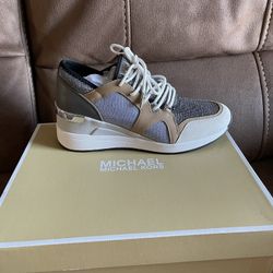 MK Lib Trainer Glitter Chain Mesh Size 8.5M.