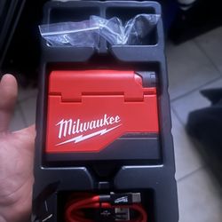 Milwaukee Job Sight Ears Buds 