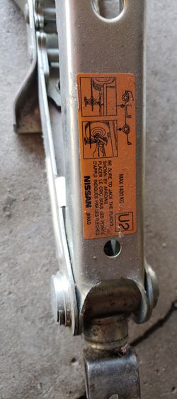 2001-2004 NISSAN PATHFINDER JACK OEM