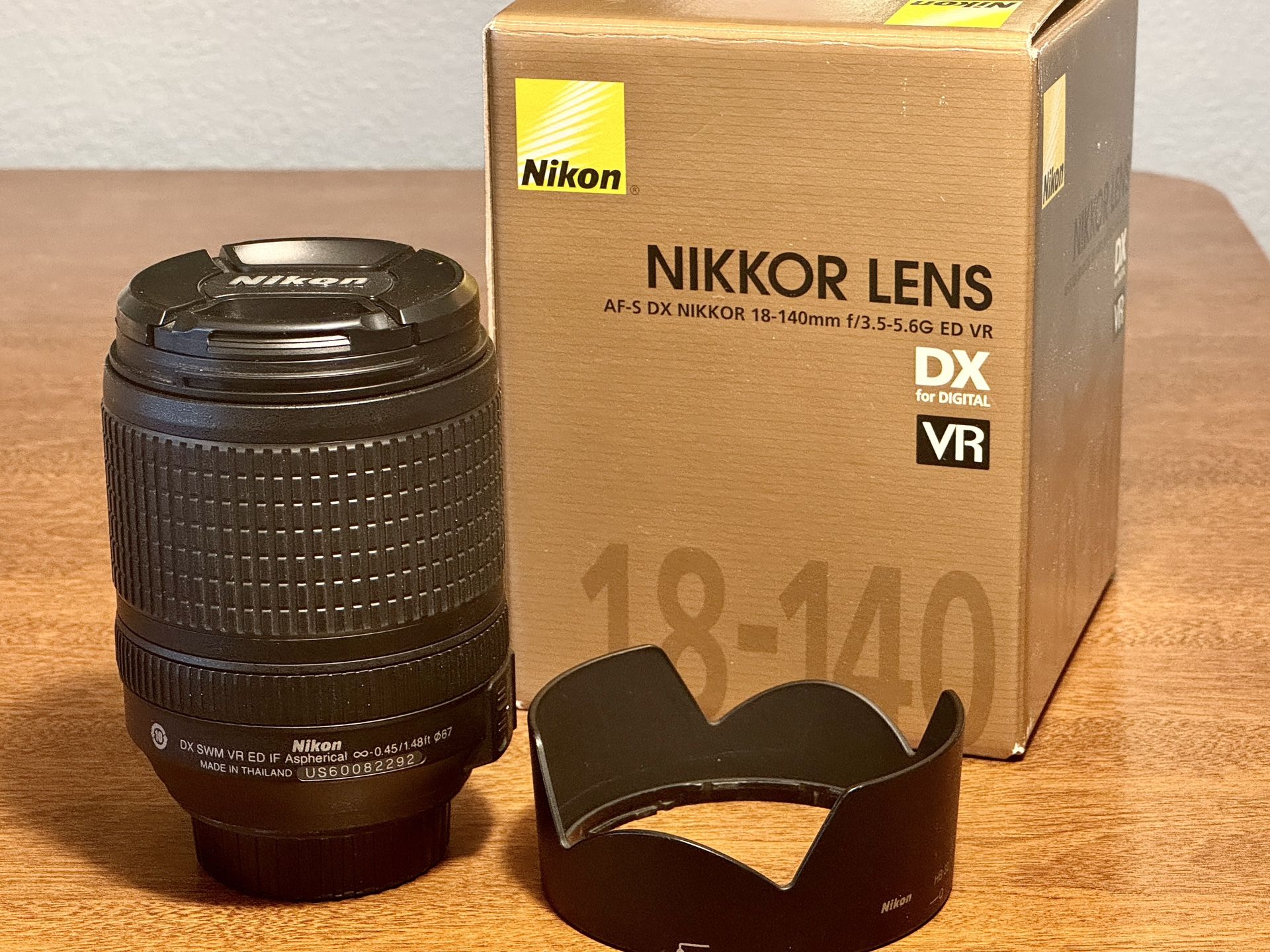 Nikon AF-S DX 18-140mm f/3.5-5.6 VR Lens - excellent condition 