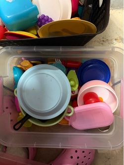 Play kitchen food