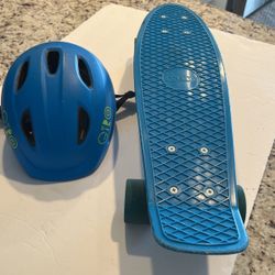 SMALL SKATEBOARD WITH HELMET