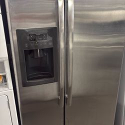 Side By Side Refrigerator 
