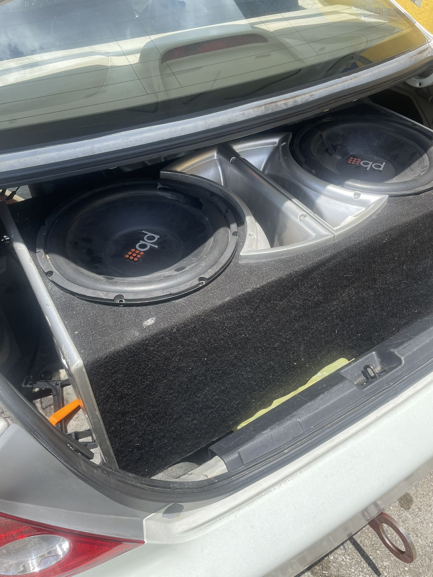 2 12in Subwoofer Box With Speakers
