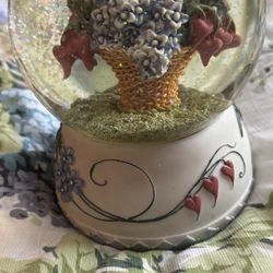 Vintage 1999 Block "Just Picked" By Deb Mores Hand Painted Musical Glitter Snow Globe Music Box Plays "Memory" Song From Cats The Musical