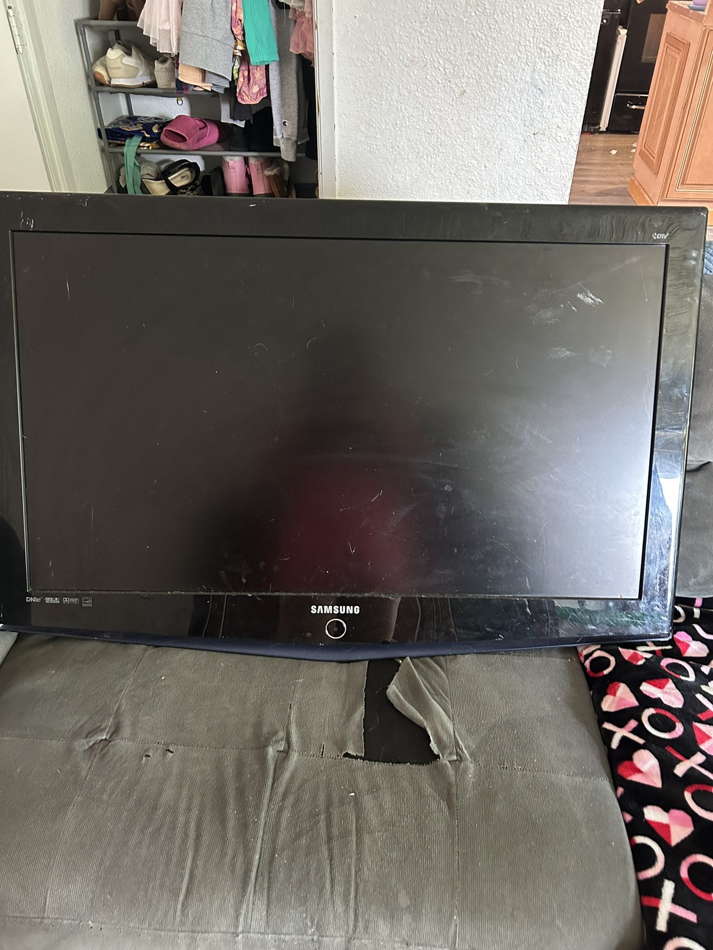samsung 32 inch tv missing base