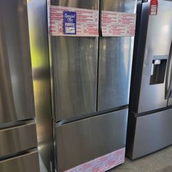 New Samsung
25 cu. ft. Standard Depth 3-Door French Door Smart Refrigerator in Stainless Steel with 