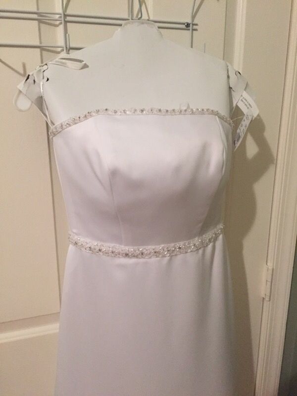 Wedding dress Brand New beach style Wedding Dress. Size 2