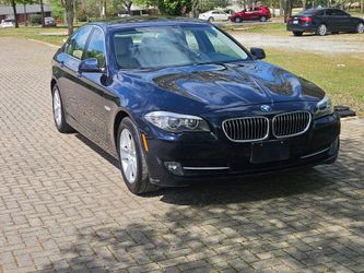 2011  BMW 528i  V6