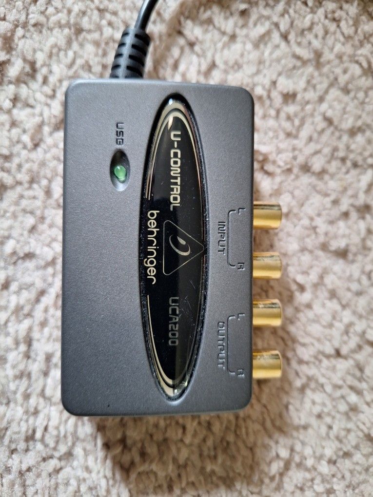 Behringer UCA200 USB Recording Interface