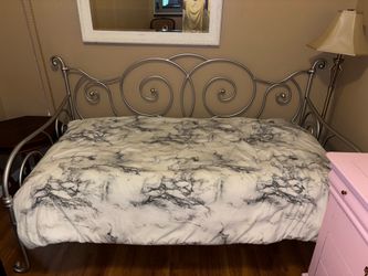 Twin Metal Daybed Frame