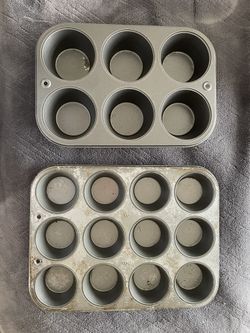 Cupcake Pans & Cake Pans