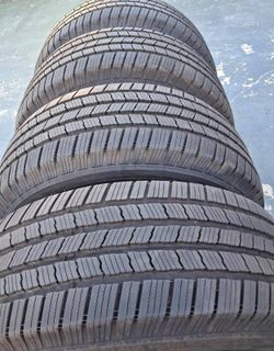 245/70/17 Michelin Selling a set of 4 tires in excellent condition 🫡