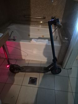 Voltage electric scooter everything works good.