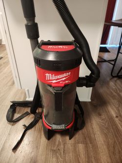 Milwaukee Fuel M18  Vacuum