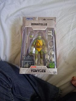 2 Action Figures