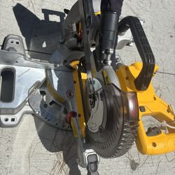 Dewalt 12inch Miter Saw 