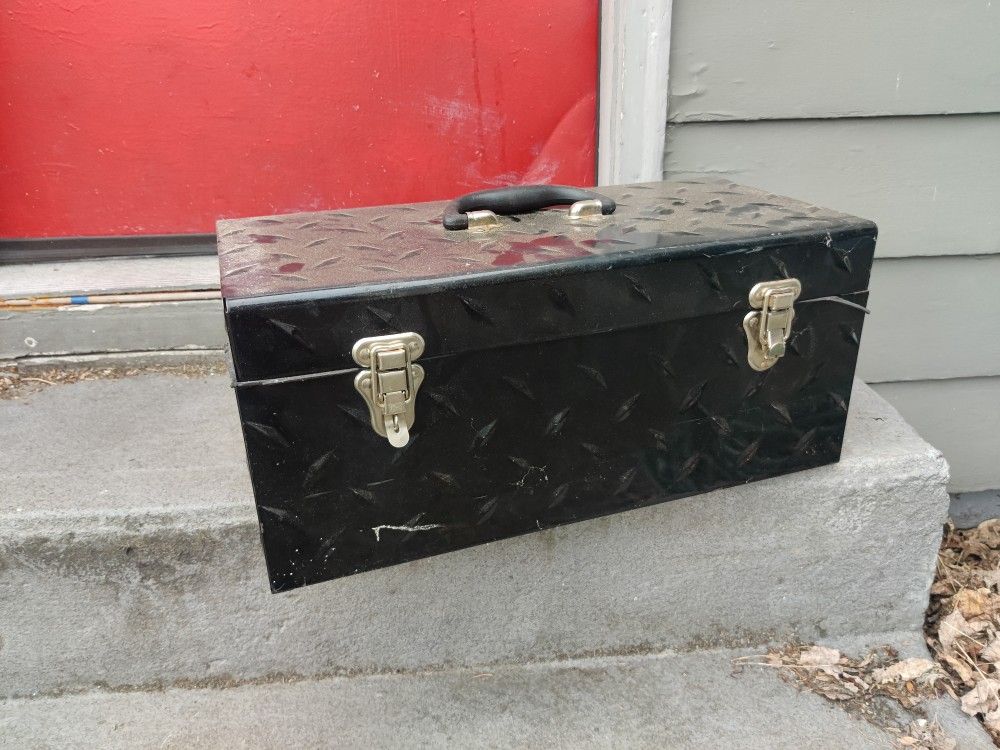 Sturdy Diamond plate Tool Box