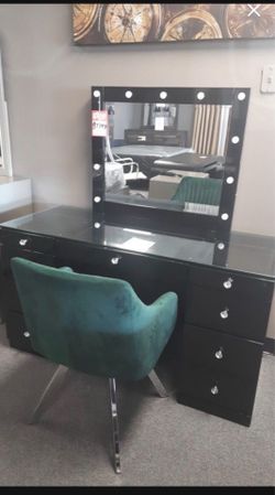 Vanity Black With Lights & Chair