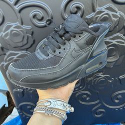 Woman’s Nike Fit Size 6/$15