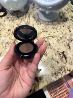 2-Tone Matte Brown Eyebrow Powder Compact