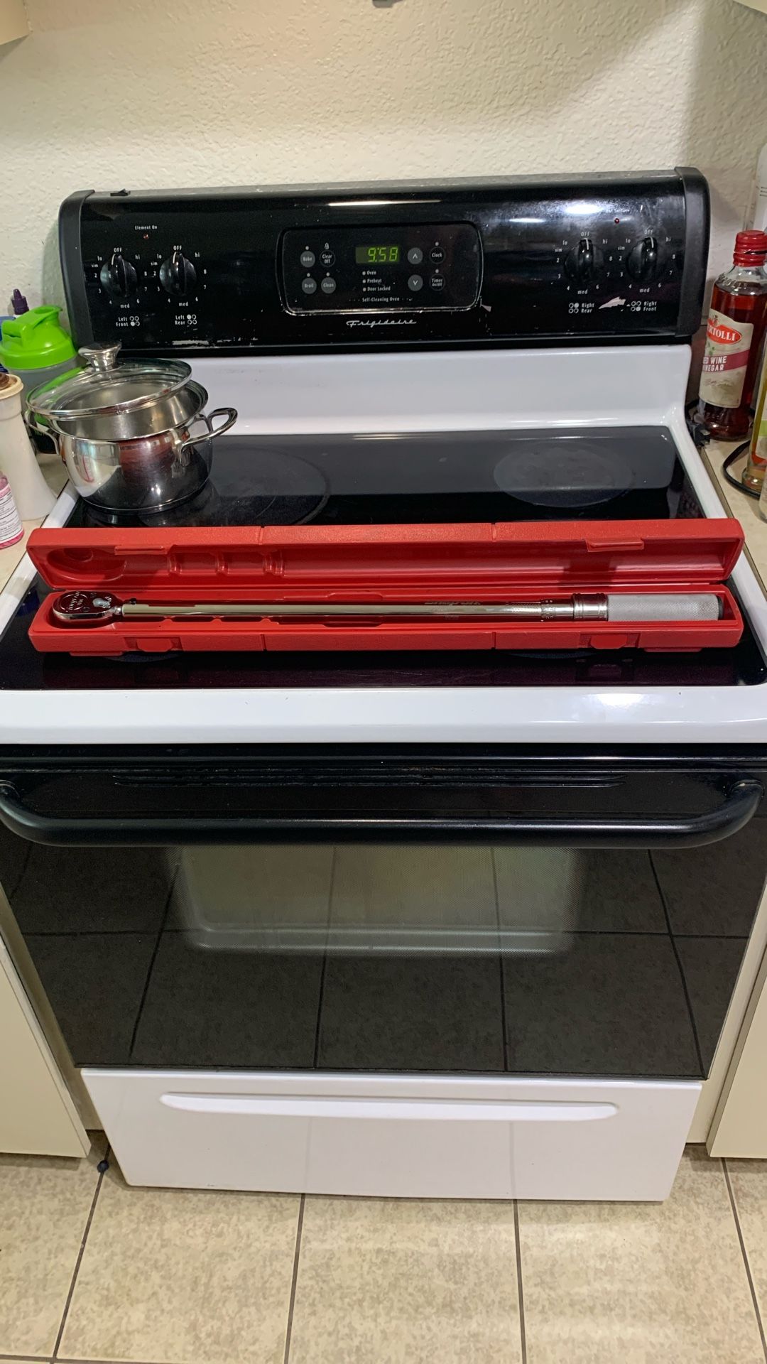 snap on Ft lb 1/2 inch drive torque wrench
