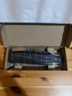Amazon Basics Round Travel Umbrella with Auto Open/Close Button, Wind-Proof Compact Design, Wind Vent Brand New $12 Meet Up In Irving @dfwgoods