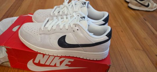 Women's Nike Dunk Low Sparkle Size 10