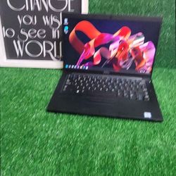 Dell latitude 7390 Intel i5 touchscreen 8th gen quad core processor, 16GB ram and 512GB SSD