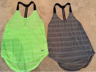 Nike Women’s Racerback Workout Tanks – 2 Tops – EUC