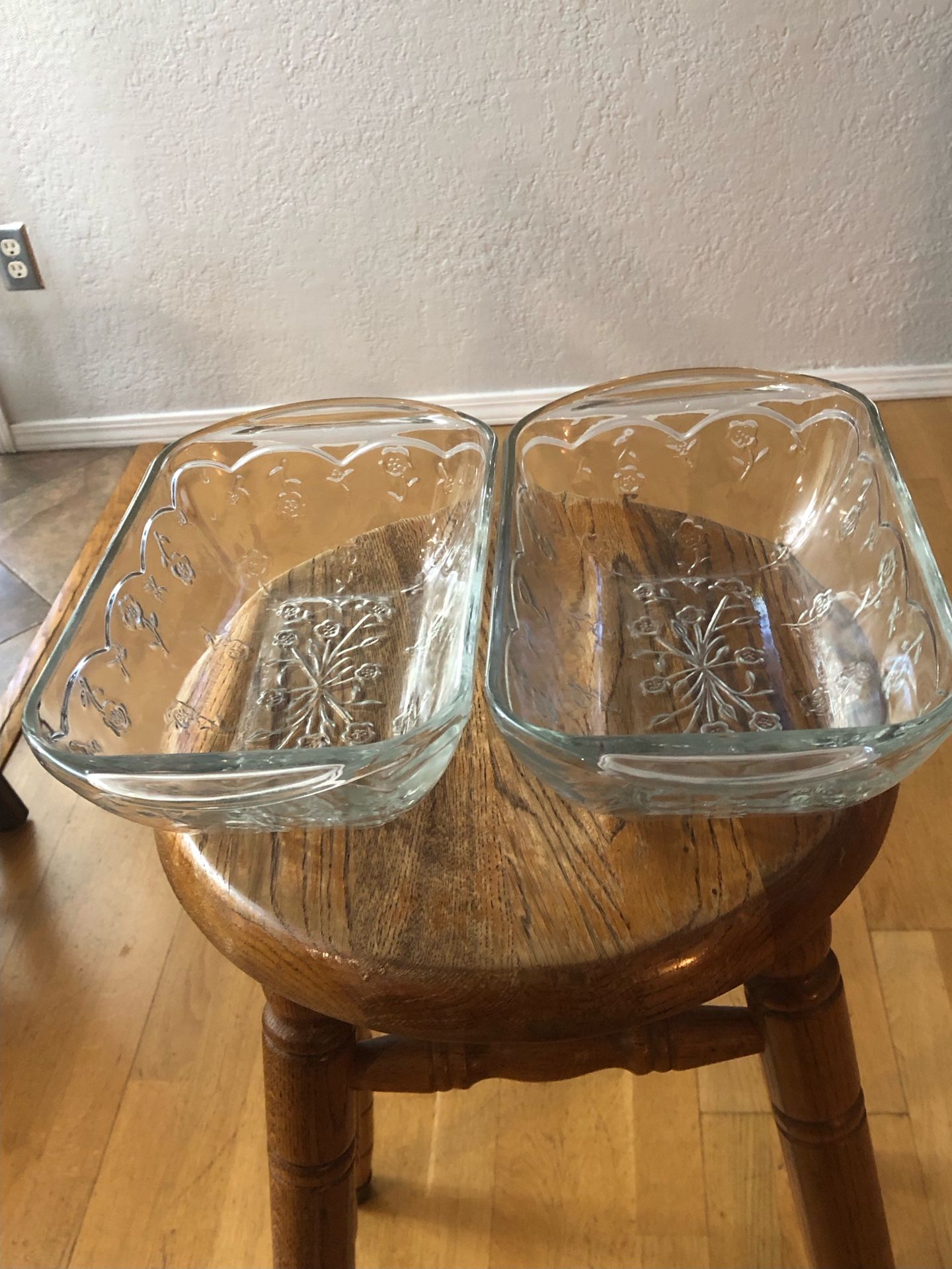 2 - Médium Glass Bowl 